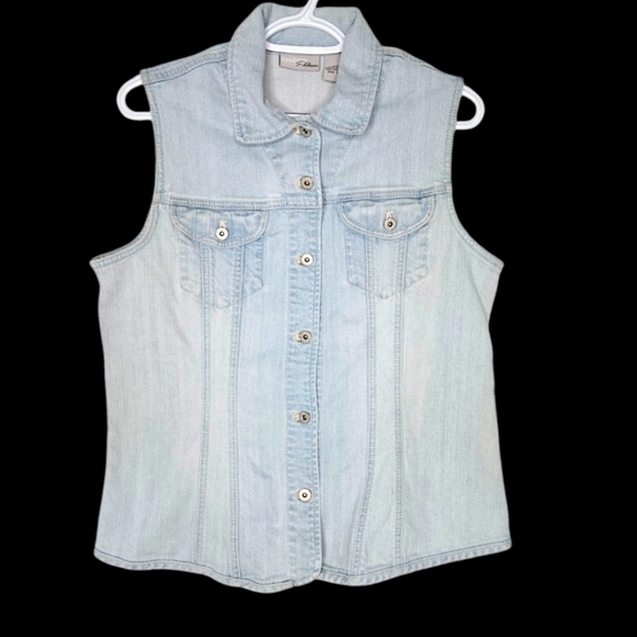 Chico's Platinum Vintage Light Wash Stretch Denim Jean Vest Size 1 Medium 8/10 - Picture 1 of 6